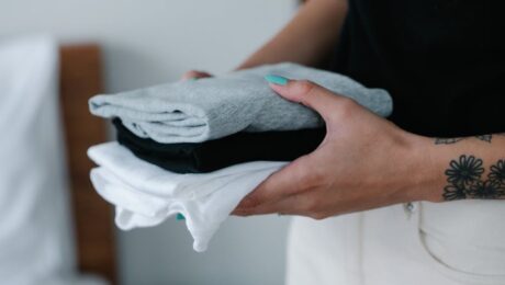 Pralnia w szafie: cicha i wentylowana wnęka na pralkę i suszarkę krok po kroku