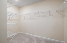 Garderoba 2 m2 na systemie szynowym: projekt i montaż krok po kroku