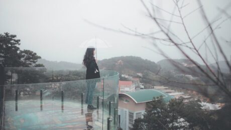 Balkon 3-6 m2: podest z desek kompozytowych bez wiercenia krok po kroku