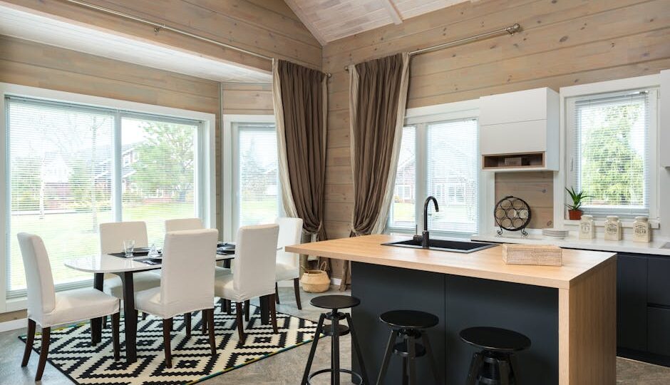 Blat śniadaniowy na parapecie: projekt, ergonomia i montaż krok po kroku