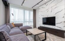 Wnęka sufitowa na karnisz i LED: projekt i montaż krok po kroku