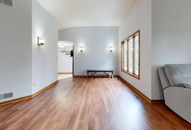 Wysokie listwy przypodłogowe MDF 10-12 cm: dobór, montaż i malowanie krok po kroku